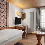 Morosani Posthotel Отель 4*