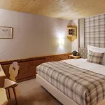 Отель Morosani Posthotel 4*