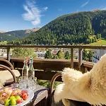 Отель Morosani Posthotel 4*