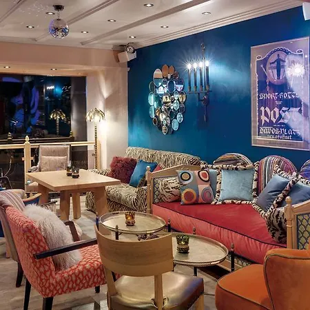 Morosani Posthotel Otel