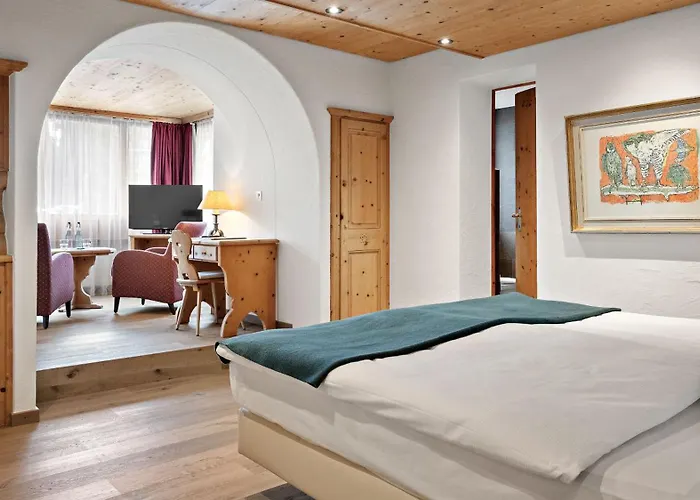 Morosani Posthotel Hotel