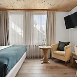 Morosani Posthotel فندق دافوس