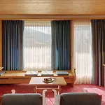 Morosani Posthotel فندق